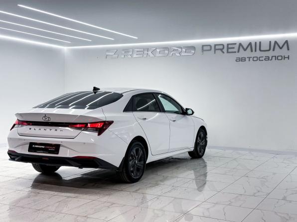 Hyundai Elantra VII (CN7) с пробегом 2021 года, цена 2 200 000 рублей, 26988 км, седан, Автокод Объявления