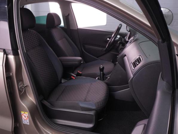 Volkswagen Polo V Рестайлинг с пробегом 2019 года, цена 1 279 000 рублей, 127626 км, седан, Автокод Объявления