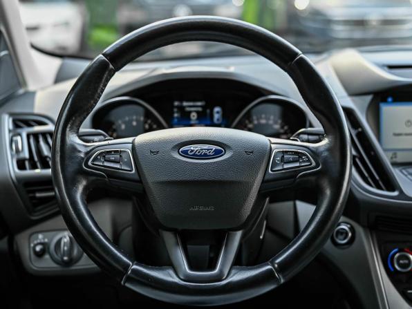 Ford Kuga II Рестайлинг с пробегом 2017 года, цена 1 530 000 рублей, 154828 км, внедорожник, Автокод Объявления