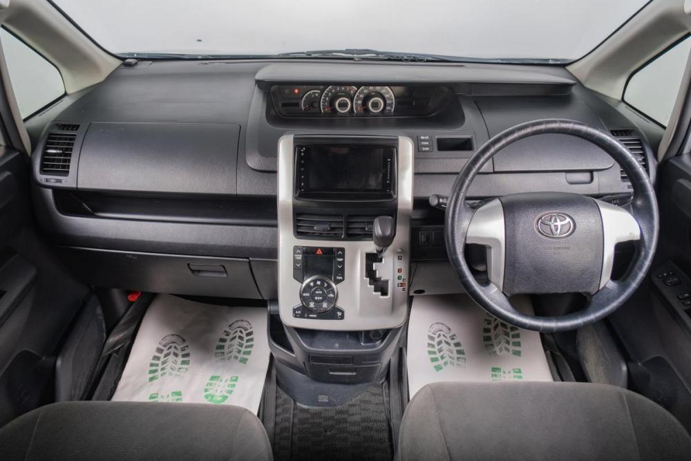 Toyota Noah II (R70) Томск  - изображение 11
