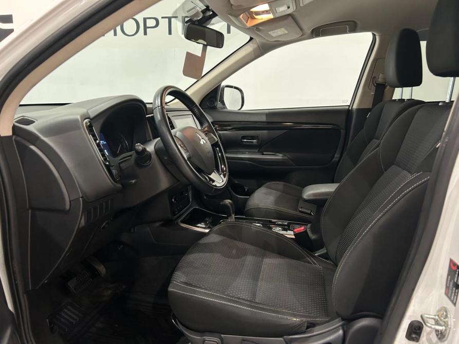 Mitsubishi Outlander III Рестайлинг 3 Санкт-Петербург  - изображение 15