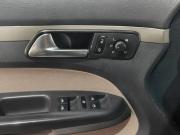 Volkswagen Touran I Рестайлинг Москва  - изображение 35