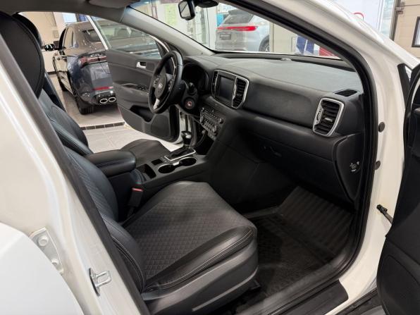 Kia Sportage IV с пробегом 2017 года, цена 1 930 000 рублей, 147250 км, внедорожник, Автокод Объявления