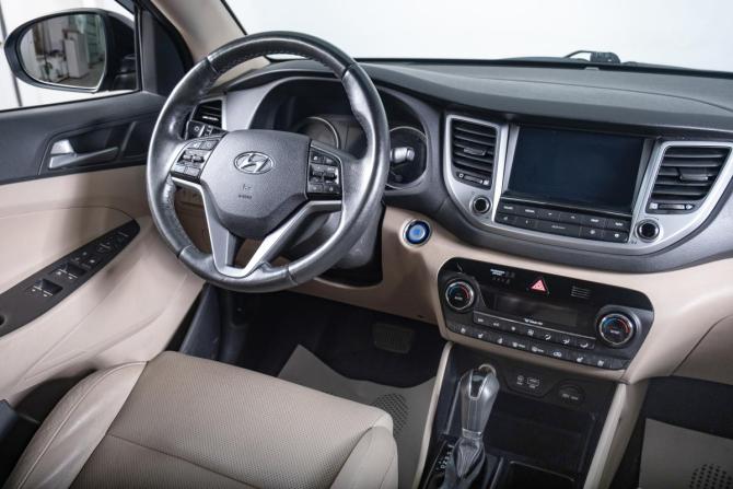 Hyundai Tucson III с пробегом 2016 года, цена 2 479 000 рублей, 175000 км, внедорожник, Автокод Объявления
