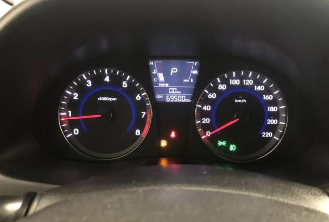 Hyundai Solaris I с пробегом 2014 года, цена 950 000 рублей, 69500 км, седан, Автокод Объявления