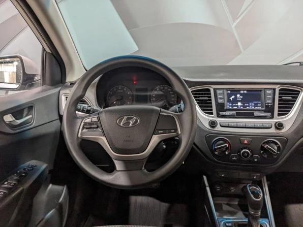 Hyundai Solaris II с пробегом 2019 года, цена 1 260 000 рублей, 70500 км, седан, Автокод Объявления