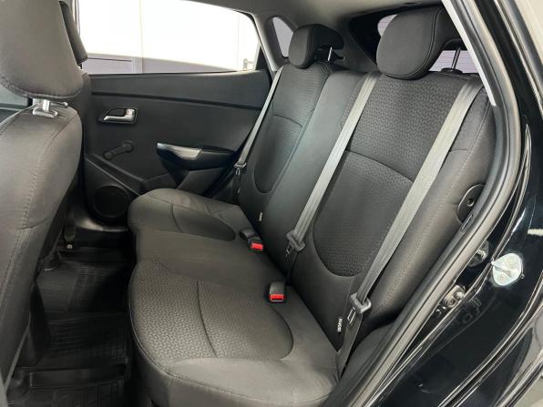 Kia Rio III Рестайлинг с пробегом 2016 года, цена 1 299 001 рубль, 90637 км, хэтчбек, Автокод Объявления