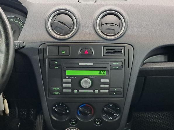 Ford Fusion I Рестайлинг с пробегом 2010 года, цена 400 000 рублей, 349899 км, хэтчбек, Автокод Объявления