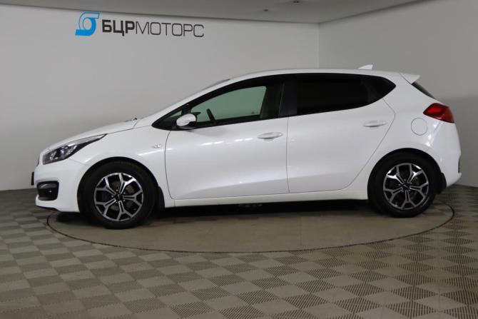 Kia Ceed II Рестайлинг с пробегом 2018 года, цена 1 599 990 рублей, 74670 км, хэтчбек, Автокод Объявления