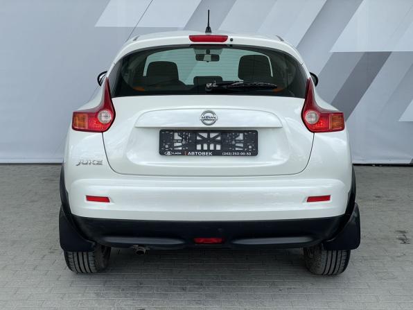 Nissan Juke I с пробегом 2013 года, цена 863 000 рублей, 177559 км, внедорожник, Автокод Объявления