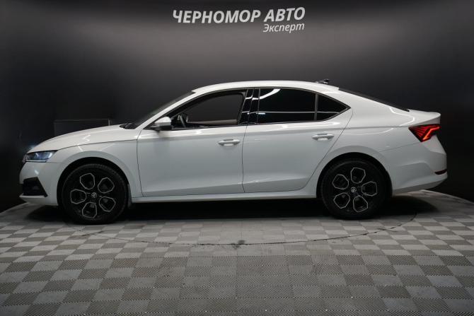 Skoda Octavia IV (A8) с пробегом 2020 года, цена 2 235 000 рублей, 130000 км, лифтбек, Автокод Объявления