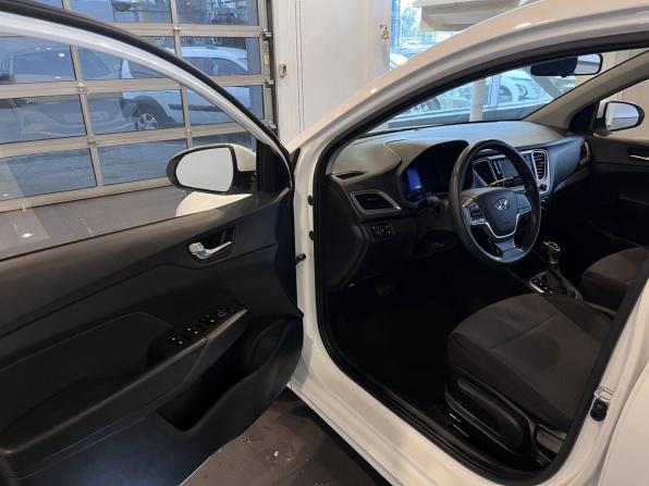 Hyundai Solaris II Рестайлинг с пробегом 2022 года, цена 1 600 000 рублей, 112591 км, седан, Автокод Объявления