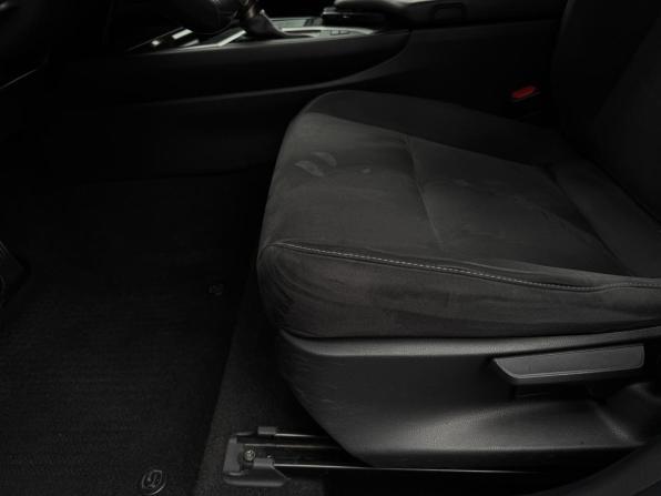 Lexus UX I с пробегом 2019 года, цена 2 600 000 рублей, 148402 км, внедорожник, Автокод Объявления