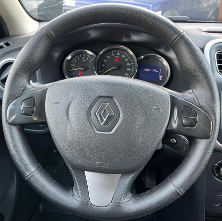 Renault Sandero II с пробегом 2017 года, цена 780 000 рублей, 208115 км, хэтчбек, Автокод Объявления