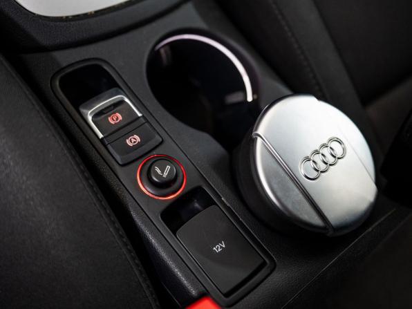 Audi Q3 I (8U) Рестайлинг с пробегом 2015 года, цена 1 955 000 рублей, 110000 км, внедорожник, Автокод Объявления