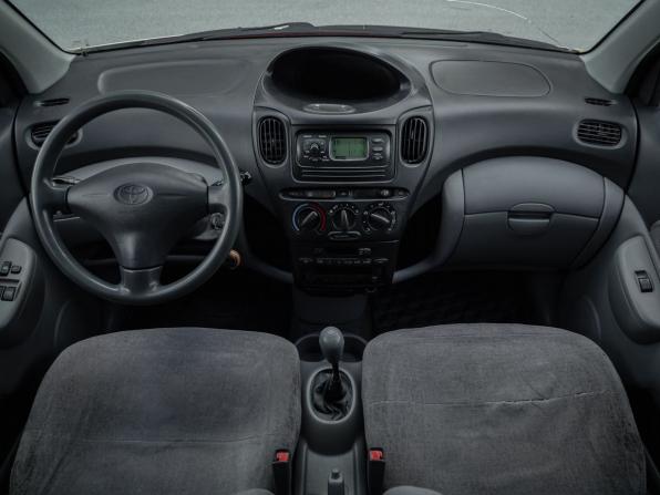 Toyota Yaris I с пробегом 2001 года, цена 320 000 рублей, 239000 км, хэтчбек, Автокод Объявления