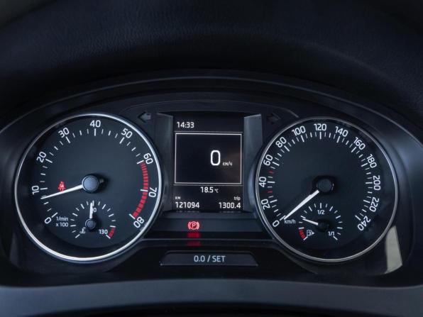 Skoda Rapid I с пробегом 2015 года, цена 881 000 рублей, 121094 км, лифтбек, Автокод Объявления