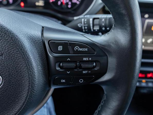 Kia Rio IV Рестайлинг с пробегом 2021 года, цена 1 740 000 рублей, 81999 км, хэтчбек, Автокод Объявления