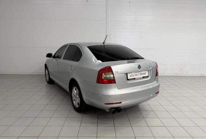 Skoda Octavia II (A5) Рестайлинг с пробегом 2012 года, цена 905 850 рублей, 175050 км, лифтбек, Автокод Объявления