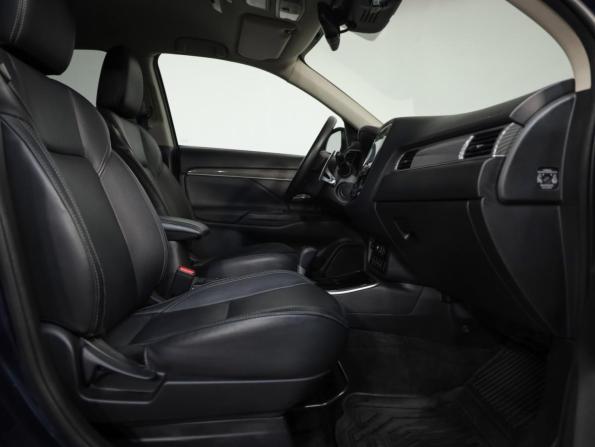 Mitsubishi Outlander III Рестайлинг 3 с пробегом 2019 года, цена 3 420 777 рублей, 64010 км, внедорожник, Автокод Объявления