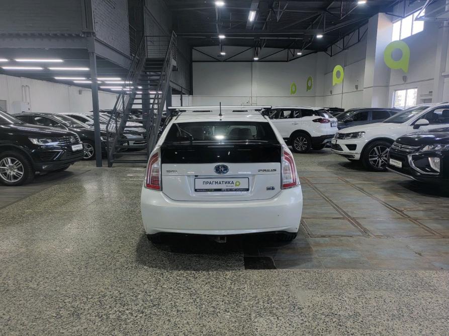 Toyota Prius III Рестайлинг (XW30) Санкт-Петербург  - изображение 5
