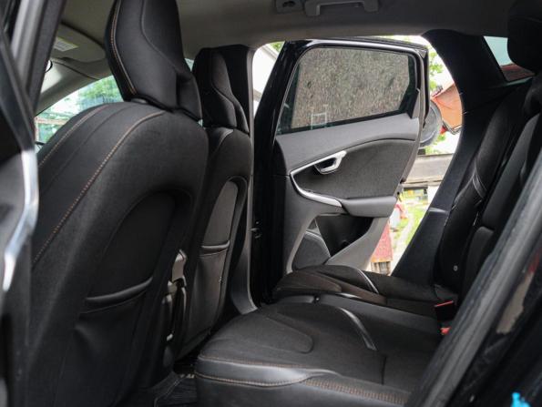 Volvo V40 II с пробегом 2014 года, цена 1 000 000 рублей, 259727 км, хэтчбек, Автокод Объявления