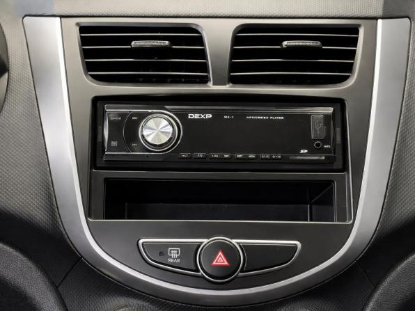 Hyundai Solaris I Рестайлинг с пробегом 2015 года, цена 957 000 рублей, 104286 км, седан, Автокод Объявления