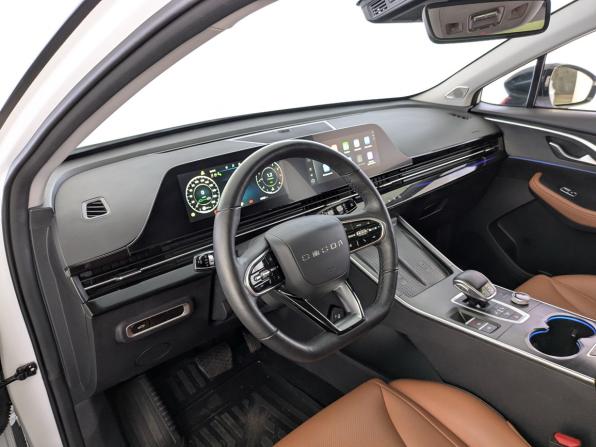 Omoda C5 I с пробегом 2023 года, цена 1 645 000 рублей, 40700 км, внедорожник, Автокод Объявления