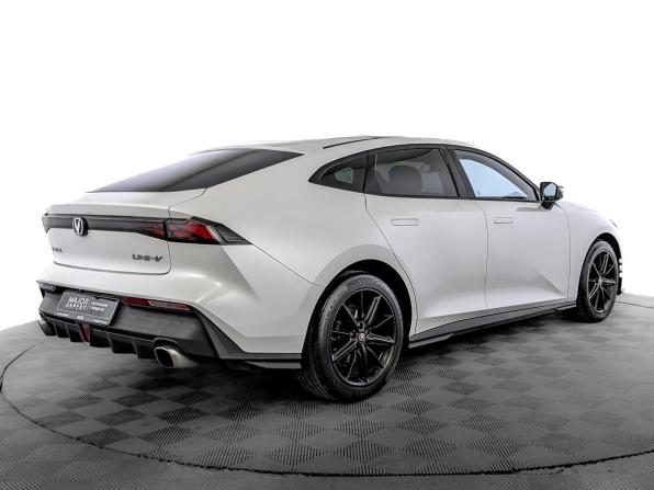 Changan UNI-V I с пробегом 2023 года, цена 2 045 000 рублей, 49815 км, лифтбек, Автокод Объявления