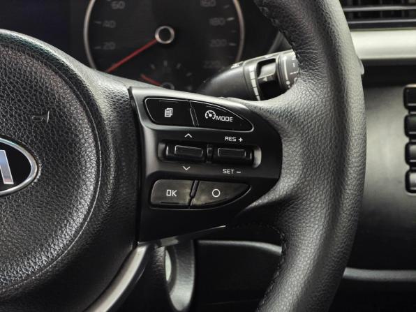 Kia Rio IV с пробегом 2018 года, цена 1 099 000 рублей, 211000 км, седан, Автокод Объявления