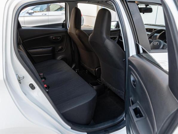 Toyota Vitz III (XP130) Рестайлинг 2 с пробегом 2018 года, цена 990 000 рублей, 55617 км, хэтчбек, Автокод Объявления