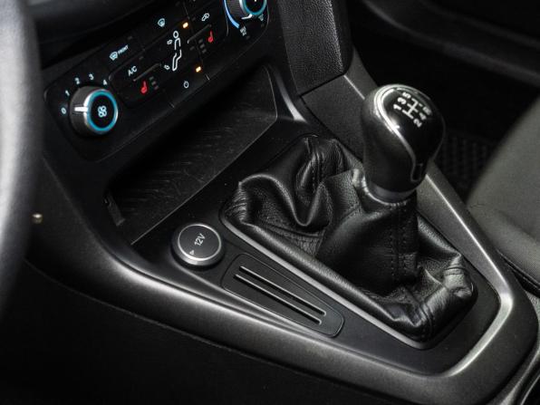 Ford Focus III Рестайлинг с пробегом 2018 года, цена 950 000 рублей, 100860 км, универсал, Автокод Объявления