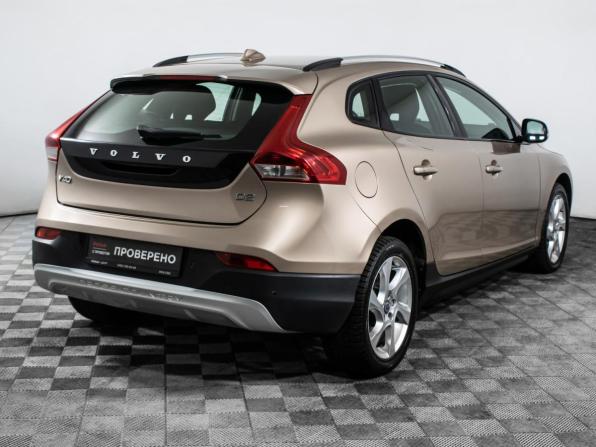 Volvo V40 II с пробегом 2013 года, цена 1 109 158 рублей, 239415 км, хэтчбек, Автокод Объявления