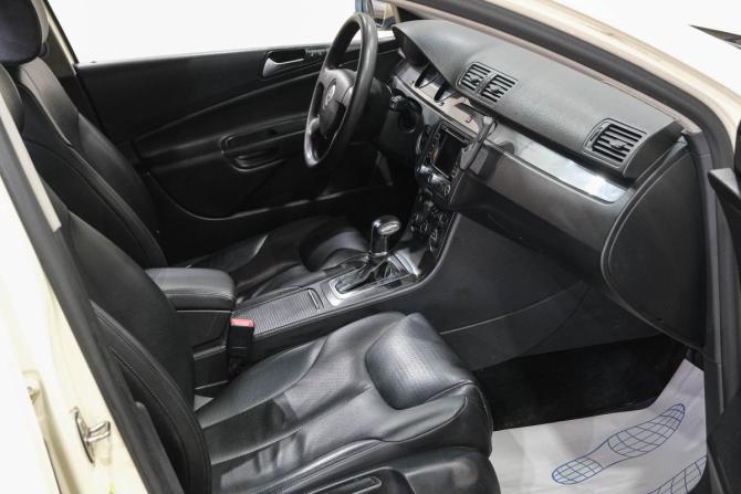 Volkswagen Passat B6 с пробегом 2009 года, цена 799 000 рублей, 218000 км, универсал, Автокод Объявления