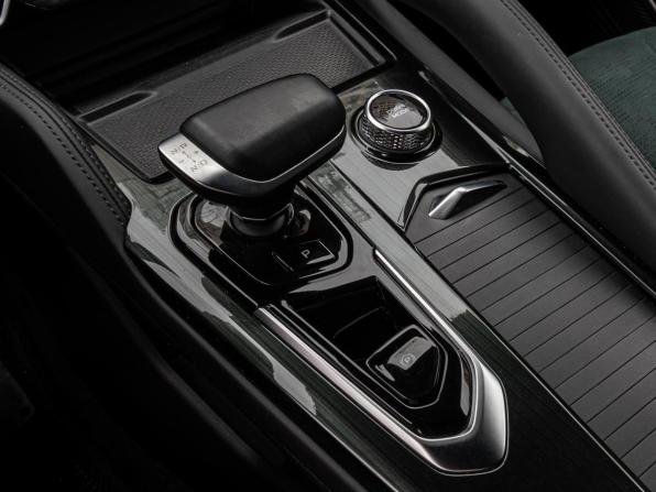 Geely Monjaro I с пробегом 2023 года, цена 3 240 000 рублей, 37178 км, внедорожник, Автокод Объявления