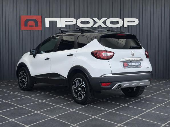 Renault Kaptur I Рестайлинг с пробегом 2021 года, цена 1 867 000 рублей, 56478 км, внедорожник, Автокод Объявления
