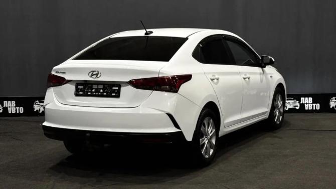 Hyundai Solaris II Рестайлинг с пробегом 2021 года, цена 1 549 000 рублей, 104292 км, седан, Автокод Объявления
