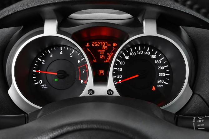 Nissan Juke I с пробегом 2013 года, цена 990 000 рублей, 252796 км, внедорожник, Автокод Объявления