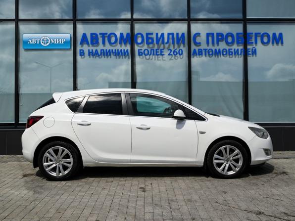 Opel Astra J с пробегом 2011 года, цена 679 000 рублей, 166493 км, хэтчбек, Автокод Объявления