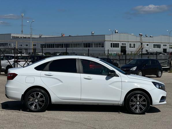 Lada (ВАЗ) Vesta I с пробегом 2022 года, цена 1 079 000 рублей, 67300 км, седан, Автокод Объявления