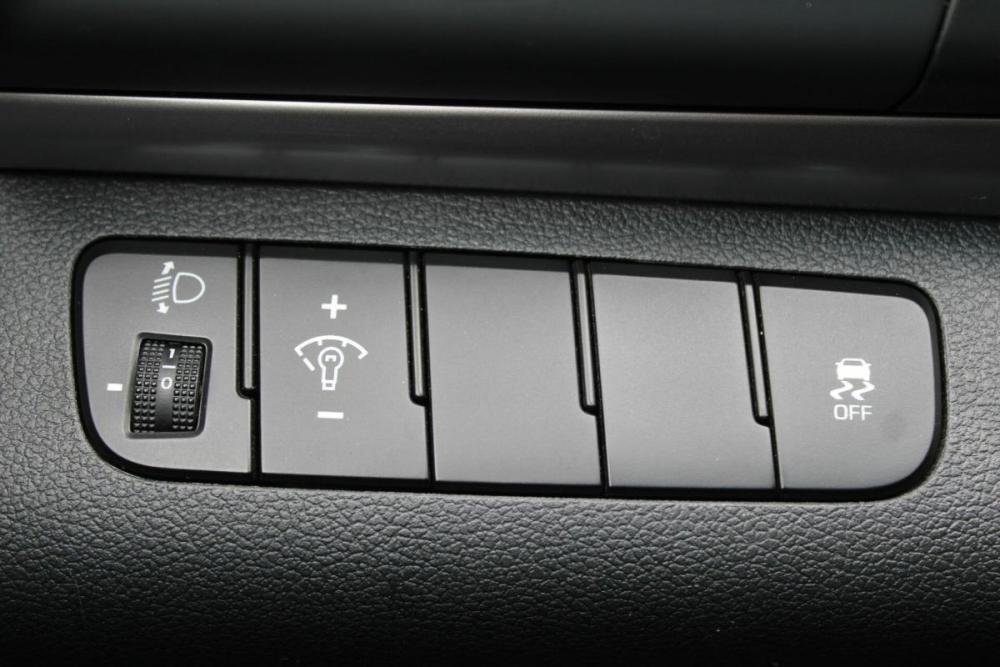 Hyundai Elantra VI (AD) Рестайлинг Пермь  - изображение 19
