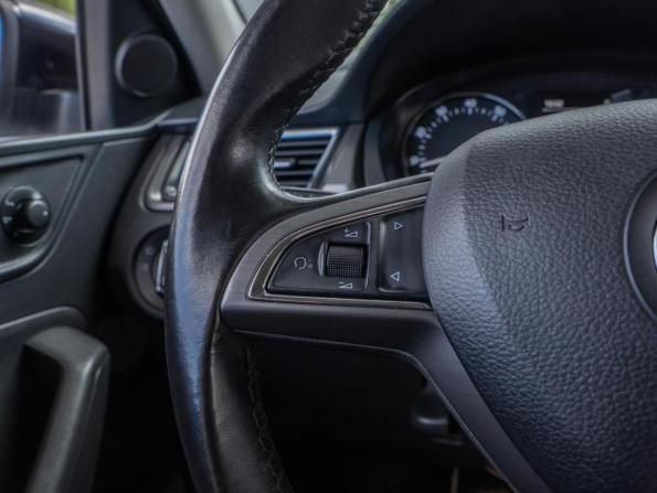 Skoda Rapid I с пробегом 2017 года, цена 1 169 000 рублей, 206917 км, лифтбек, Автокод Объявления