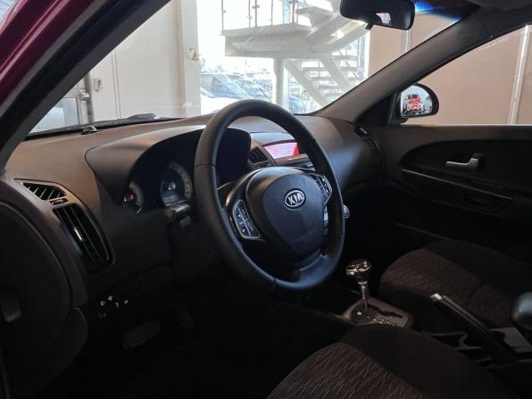 Kia Ceed I с пробегом 2008 года, цена 560 000 рублей, 297203 км, хэтчбек, Автокод Объявления