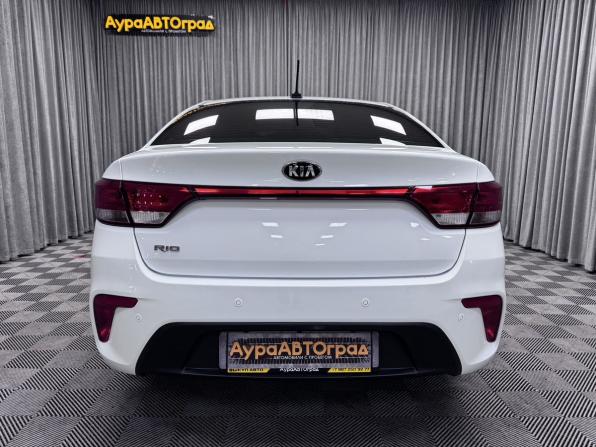 Kia Rio IV с пробегом 2019 года, цена 1 385 000 рублей, 111397 км, седан, Автокод Объявления