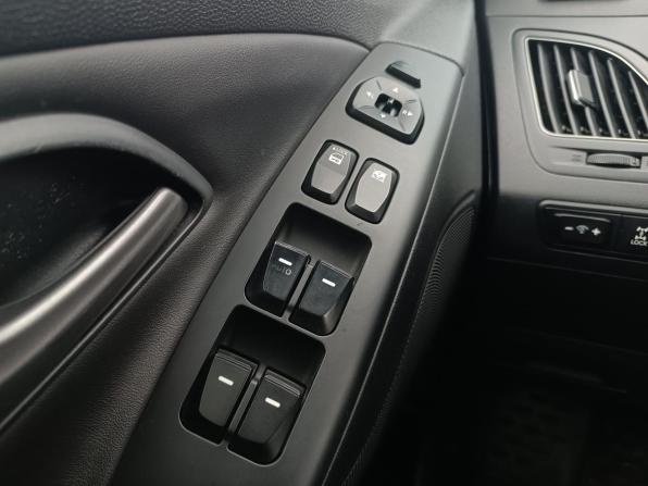 Hyundai ix35 I Рестайлинг с пробегом 2015 года, цена 1 450 000 рублей, 157295 км, внедорожник, Автокод Объявления