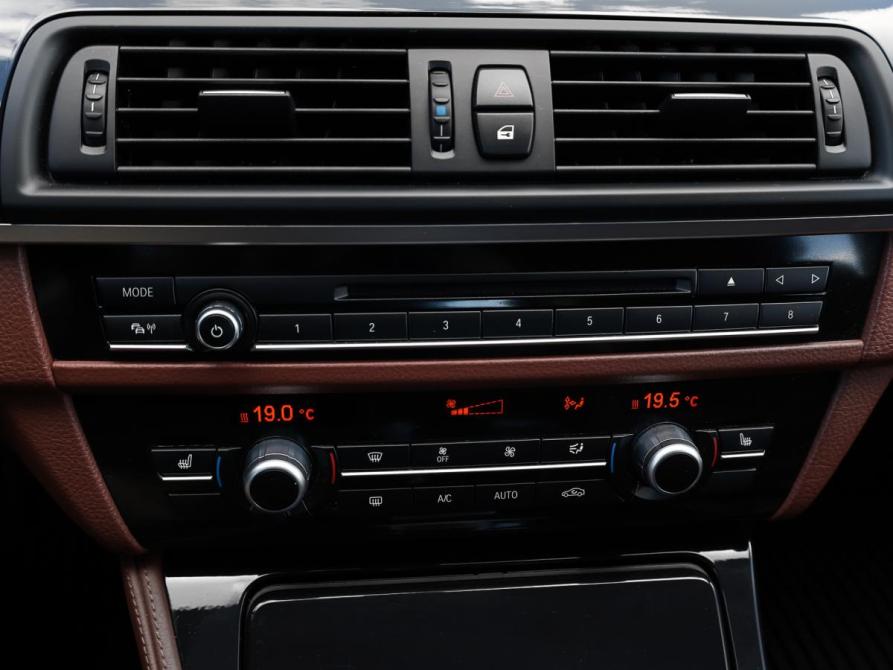 BMW 5 серии VI (F10/F11/F07) Рестайлинг Москва  - изображение 21