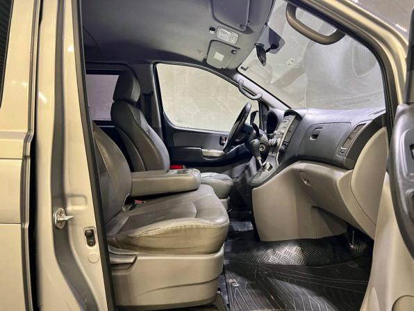 Hyundai Grand Starex I с пробегом 2015 года, цена 1 599 000 рублей, 295713 км, минивэн, Автокод Объявления