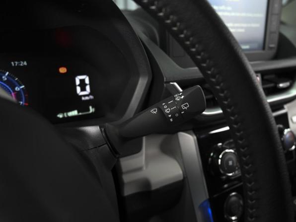 Toyota Veloz с пробегом 2023 года, цена 2 779 000 рублей, 25083 км, минивэн, Автокод Объявления
