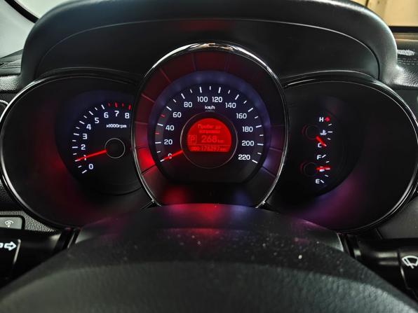 Kia Rio III с пробегом 2012 года, цена 750 000 рублей, 176236 км, хэтчбек, Автокод Объявления