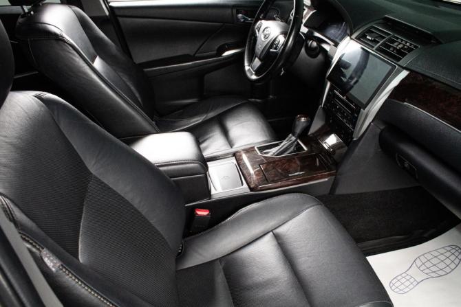 Toyota Camry VII (XV50) Рестайлинг 2 с пробегом 2017 года, цена 2 399 000 рублей, 218000 км, седан, Автокод Объявления